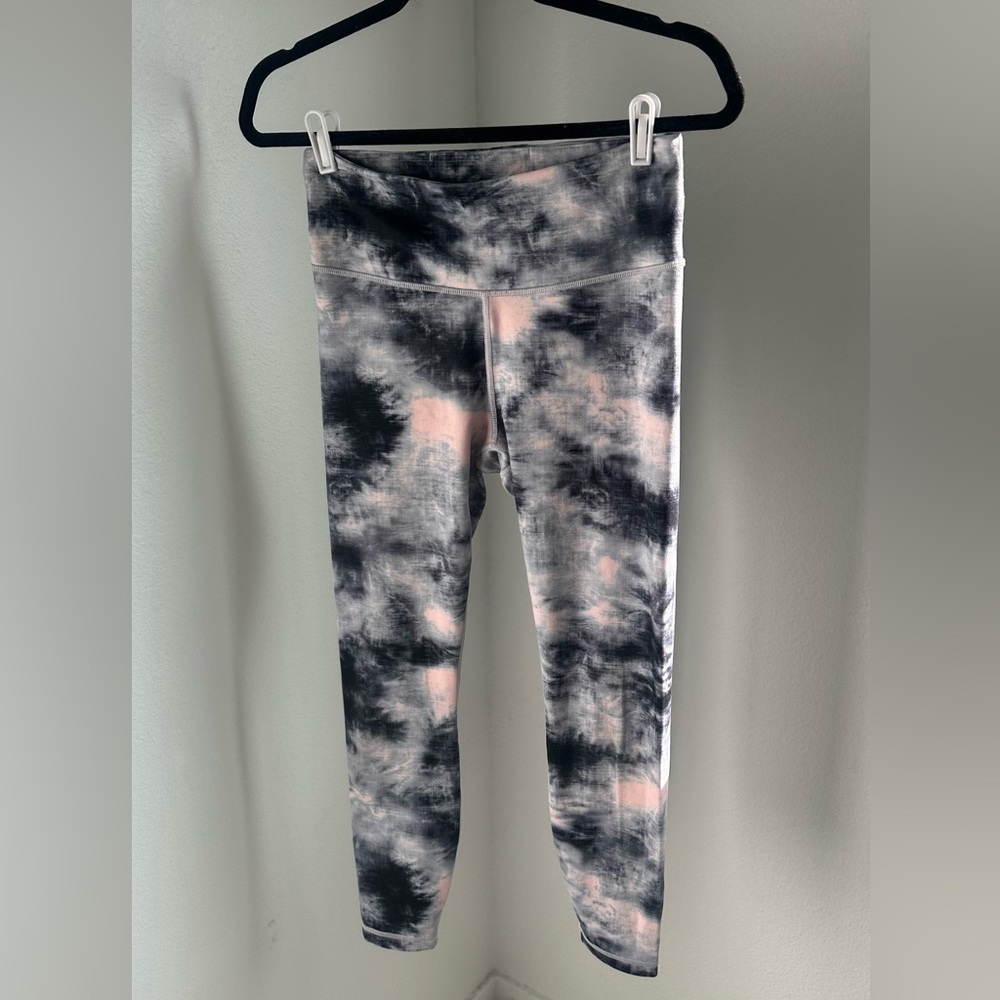 ￼Athleta 7/8 tight